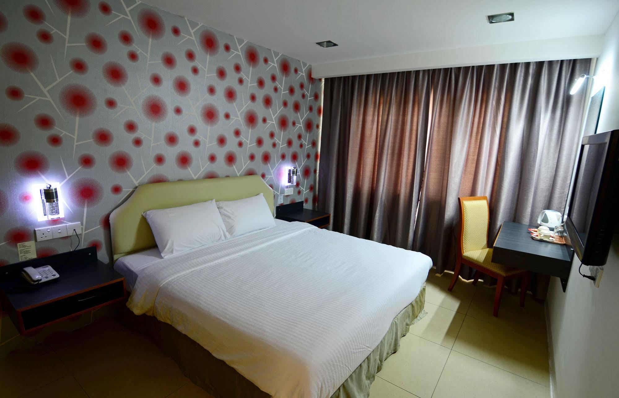 Hotel Avenue Kuantan Exterior photo